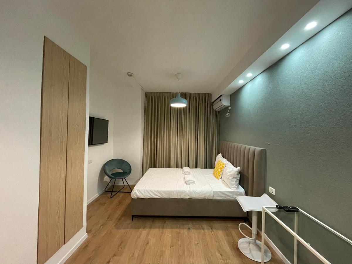 Отель Rothschild 79 Petach Tikva Экстерьер фото